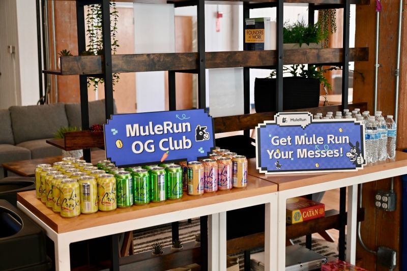 mulerun_ai's tweet photo. It's go time. ⚡

The AGI Builders × MuleRun workshop starts NOW. Doors are open. MuleRun is ready. Are you? https://t.co/W3gsXgKgQM