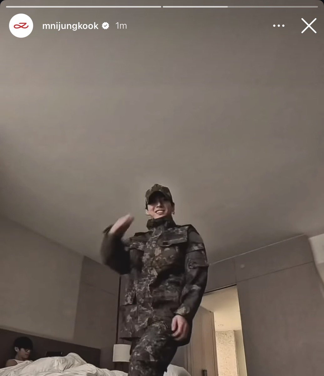 jungkook admirer tweet media