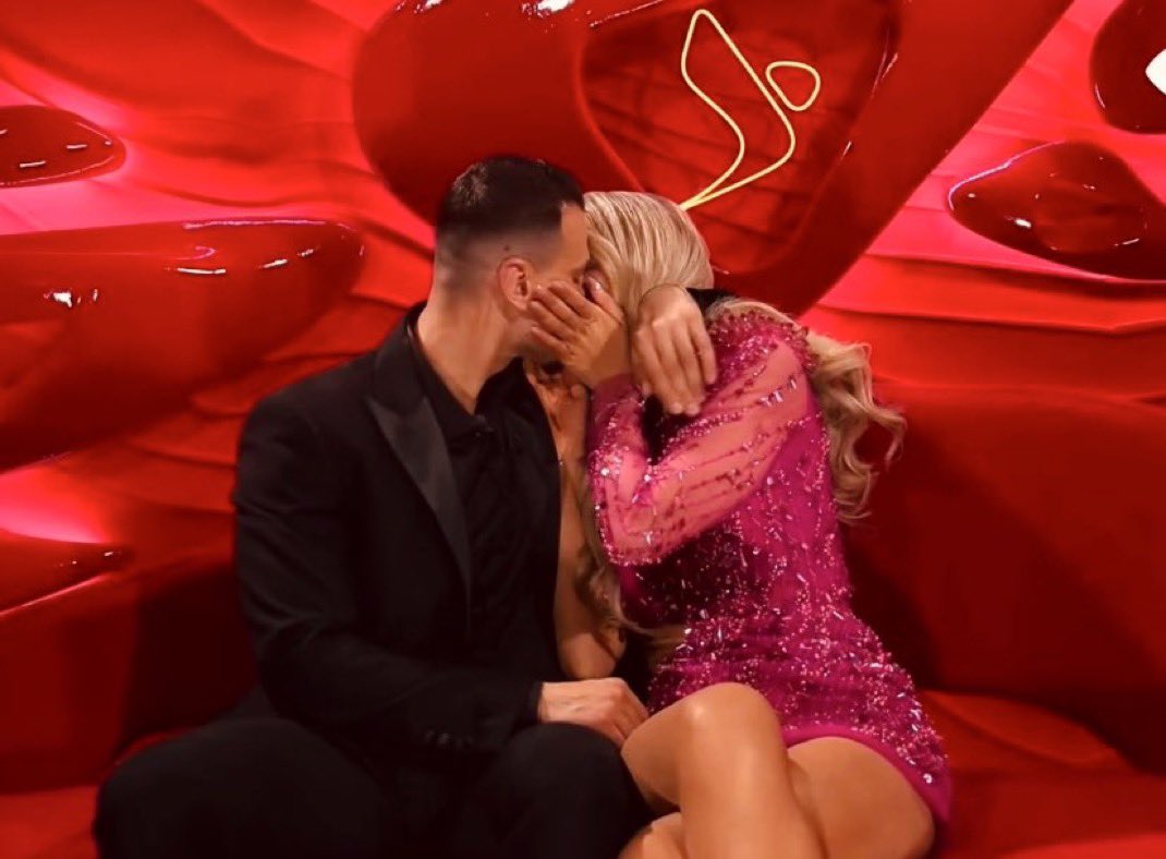 AriAria🌼 tweet media