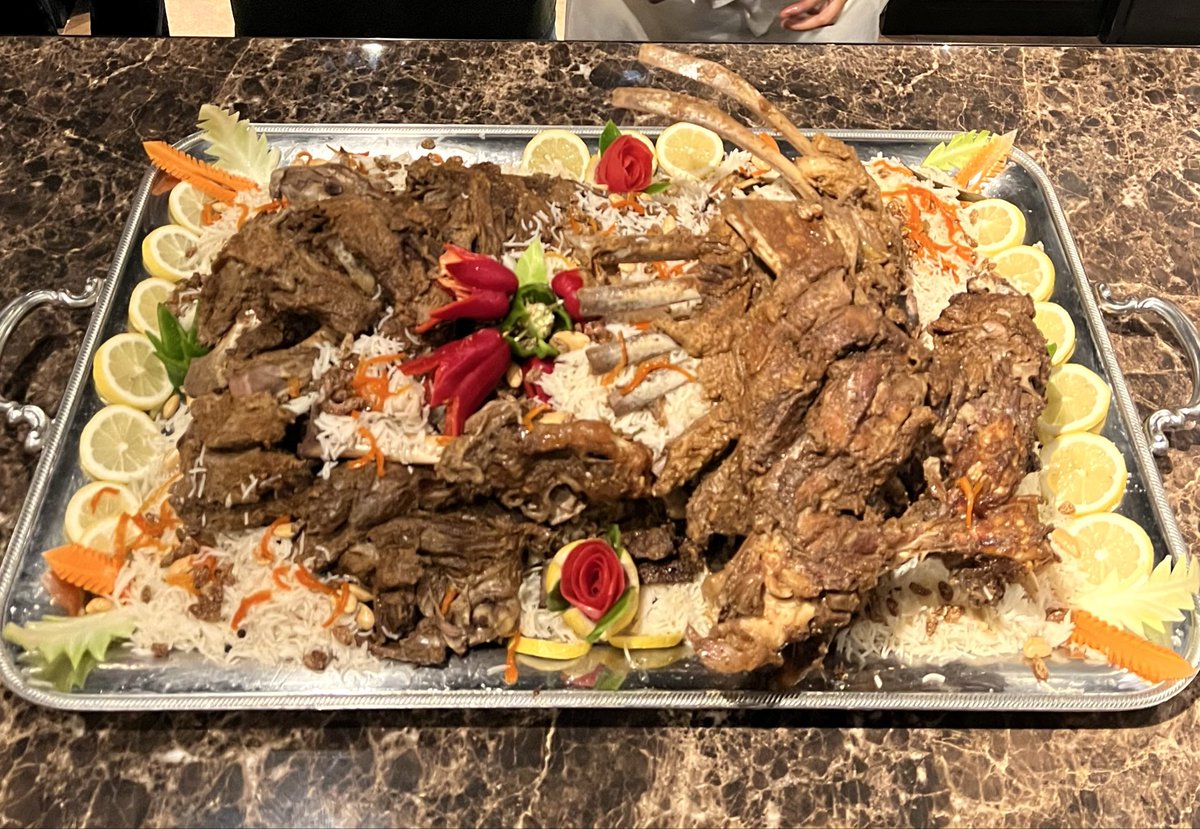 あんとん tweet media