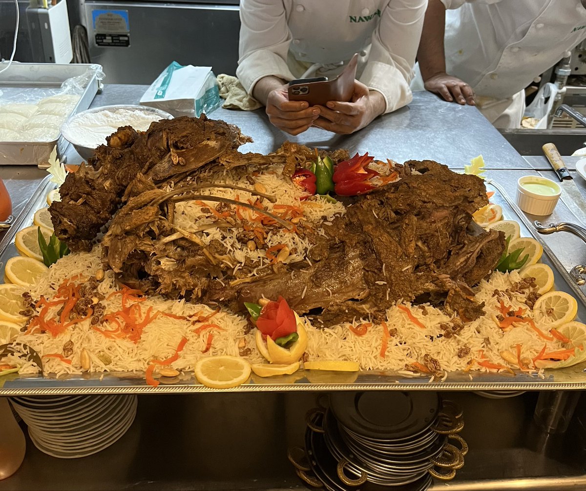 あんとん tweet media