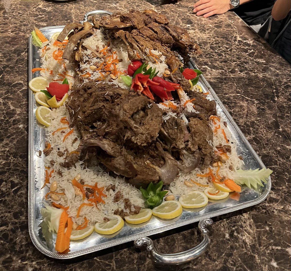 あんとん tweet media