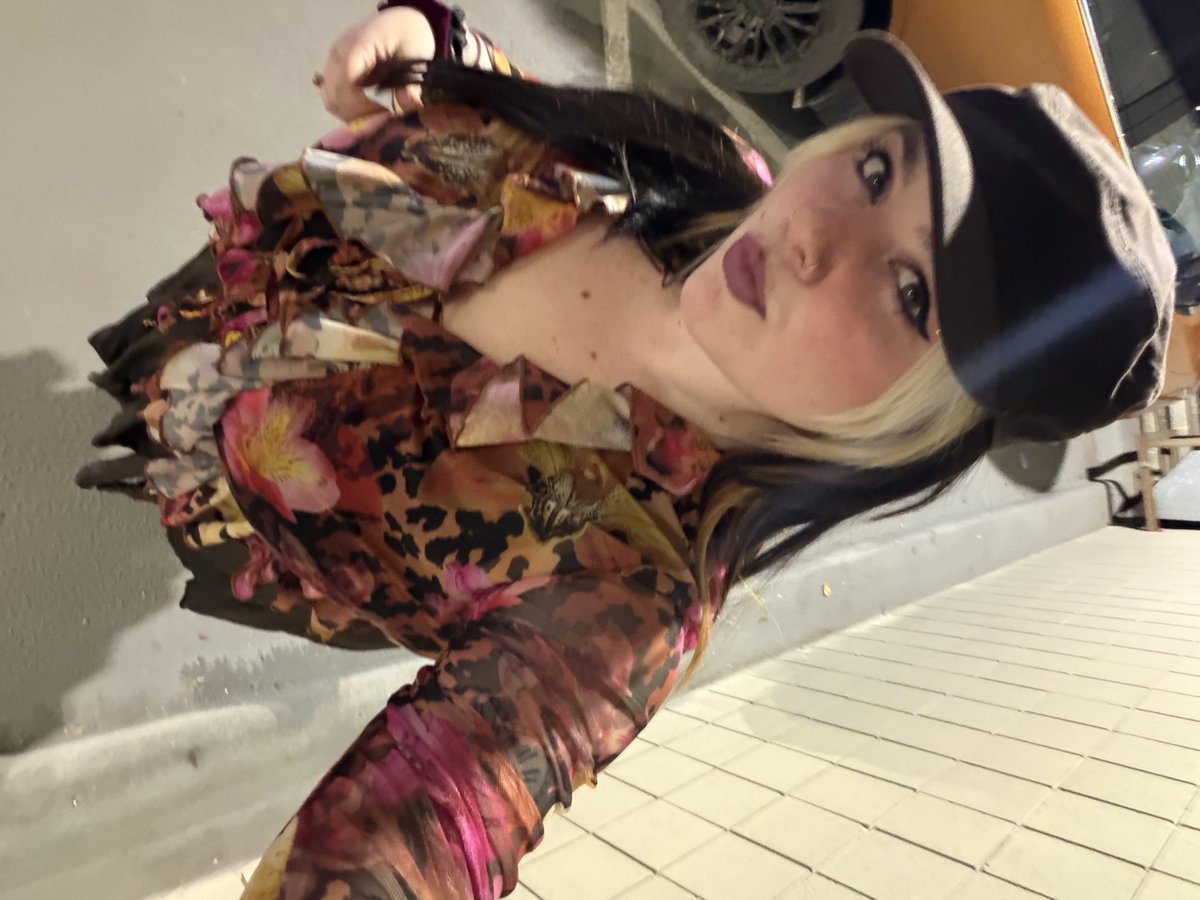 kayy_🎱 🍎 ⚓️🗡️ |-/ tweet media