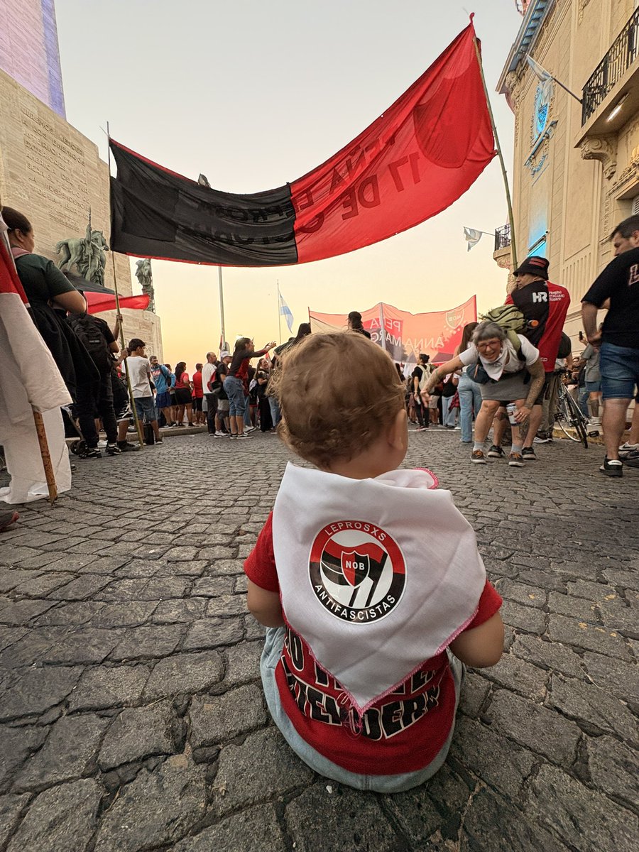 fl0rsi's tweet photo. Sembraremos memoria, porque un pueblo que no conoce su historia está condenado a repetirla y nada deseo mas que vos y todos tengan una vida en paz y en democracia. https://t.co/XozPFBmH0X