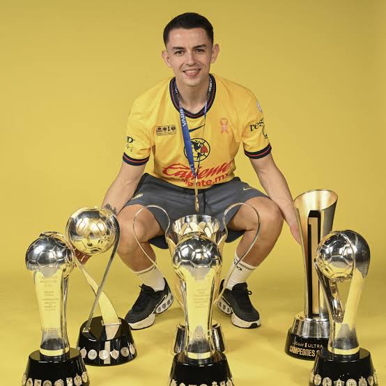 Antonio Towers tweet media