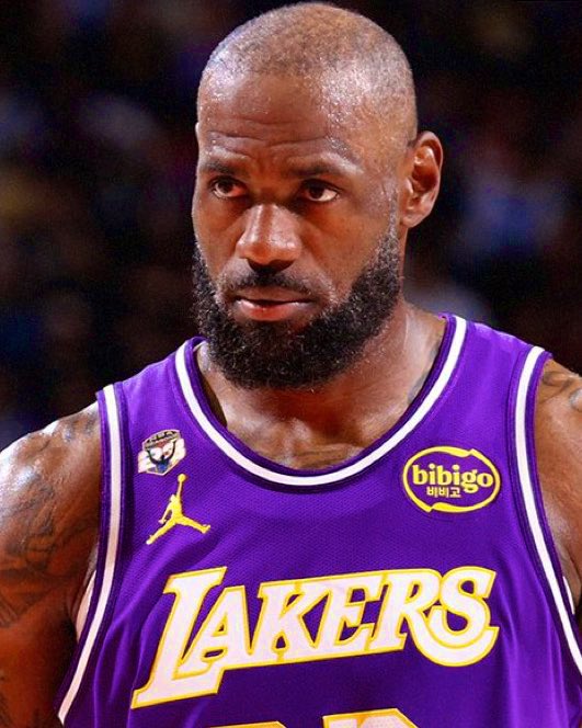 LakeShowYo tweet media