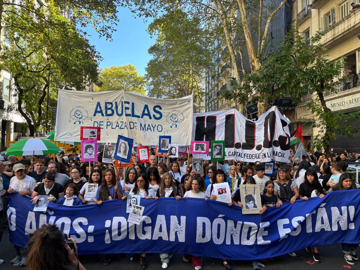 DIGAN DÓNDE ESTÁN 
50 años del golpe.
Marchamos con <a href="/abuelasdifusion/">Abuelas de Plaza de Mayo</a> y NIETES, junto a estudiantes secundarios.
SON 30.000.