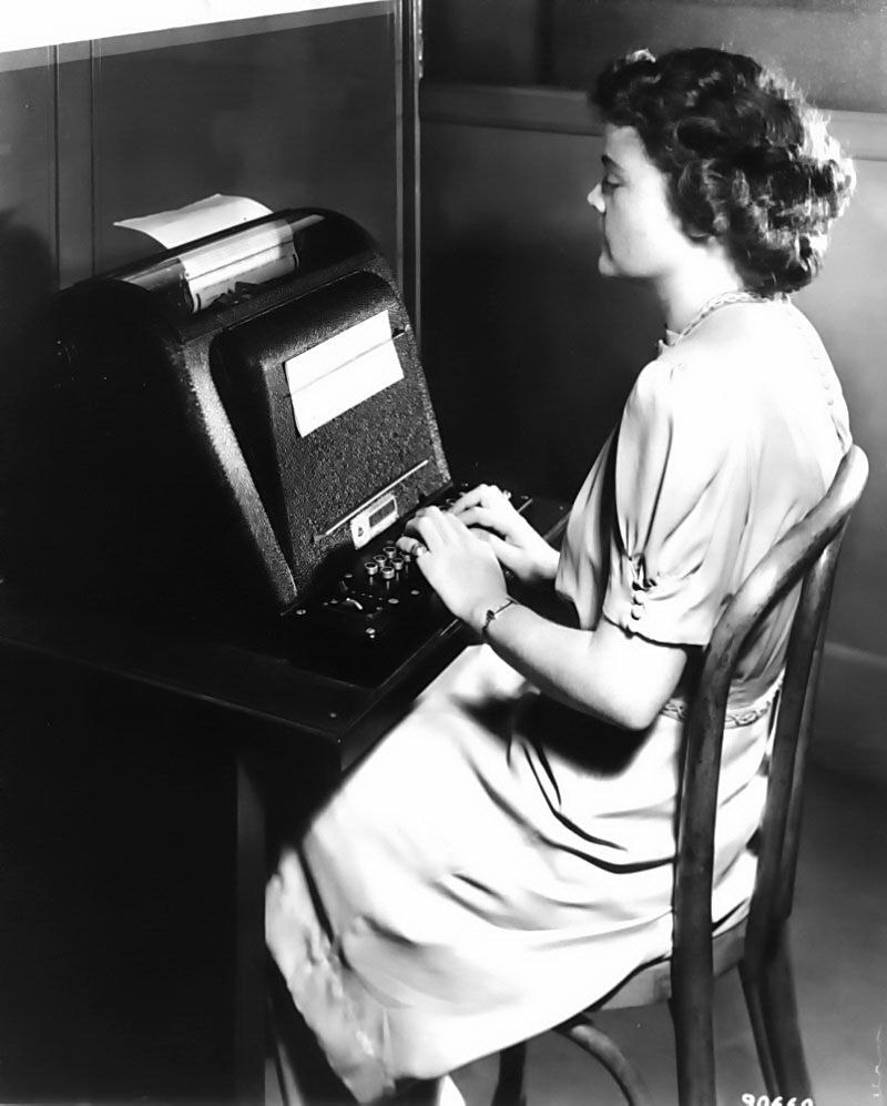 avendi01's tweet photo. We were probably never meant to write or read code.

Programming began at the lowest level: Assembly. 
You had to think in registers, memory addresses, and ports. Every instruction was explicit, mechanical, and unforgiving. https://t.co/ysKMbhDAJe