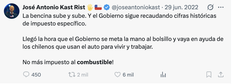 AndresGiordanoS's tweet photo. 1⃣ Te invito a leer las contradicciones entre el candidato y el presidente @joseantoniokast  en sus twits de los últimos 4 años sobre los combustibles. 

Nota: Precisamente el MEPCO permite una rebaja del impuesto específico a combustibles de manera transitoria. Sigue hilo👇 https://t.co/iDml5wrAz1