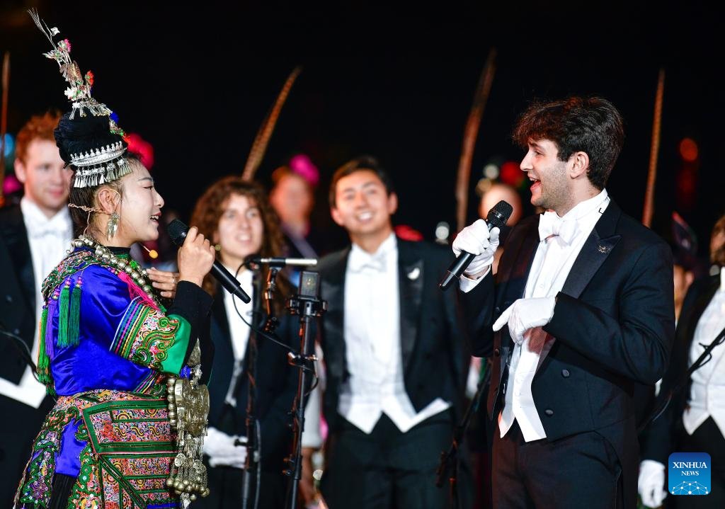 chinascio's tweet image. The #Yale Whiffenpoofs brought their legendary a cappella magic to the stunning Zhaoxing Dong Village in #Guizhou. A beautiful blend of Ivy League tradition and ancient Chinese heritage.
english.news.cn/20260325/3da49…