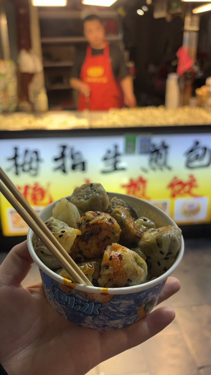 Persia_Sarah_'s tweet photo. 中国屋台ご飯、本当に何食べても美味しくて美味しい😋洛陽から西安にくるだけで、ちょっとだけイスラム文化が増えるので、ちょっと西に来た感じする。でもたぶん街が大きいだけ。笑 https://t.co/6sXp8gnNhw