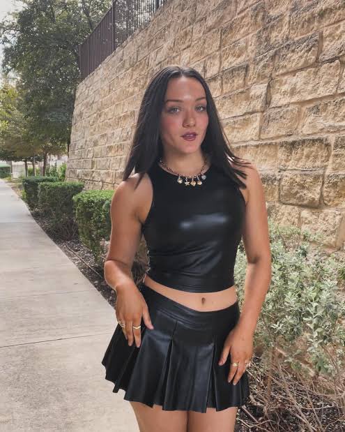 char ^_^ tweet media