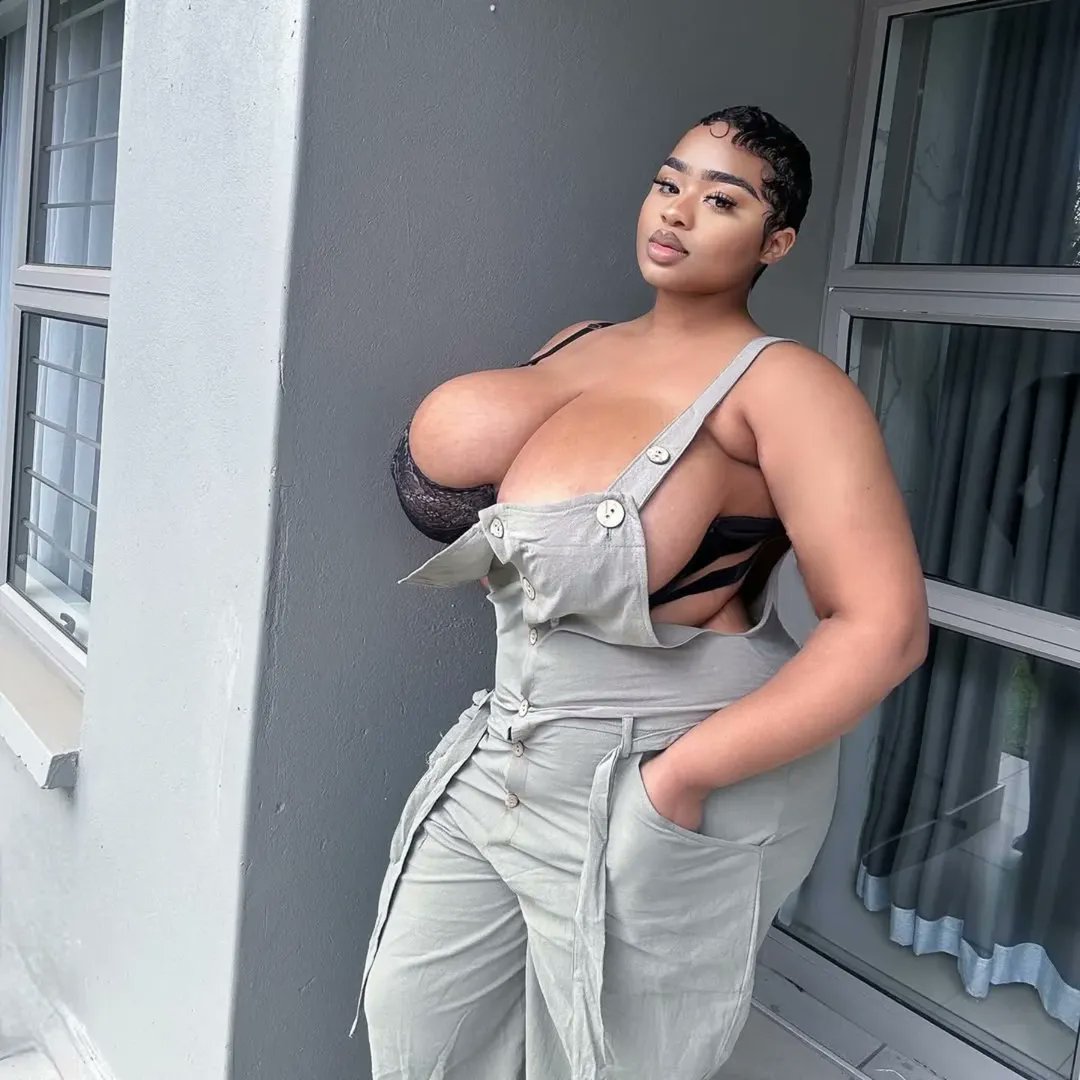 Mlotshwa_T6996's tweet photo. Good morning, ladies and gentlemen. Her body is a tea https://t.co/dcf8Qlt5NU
