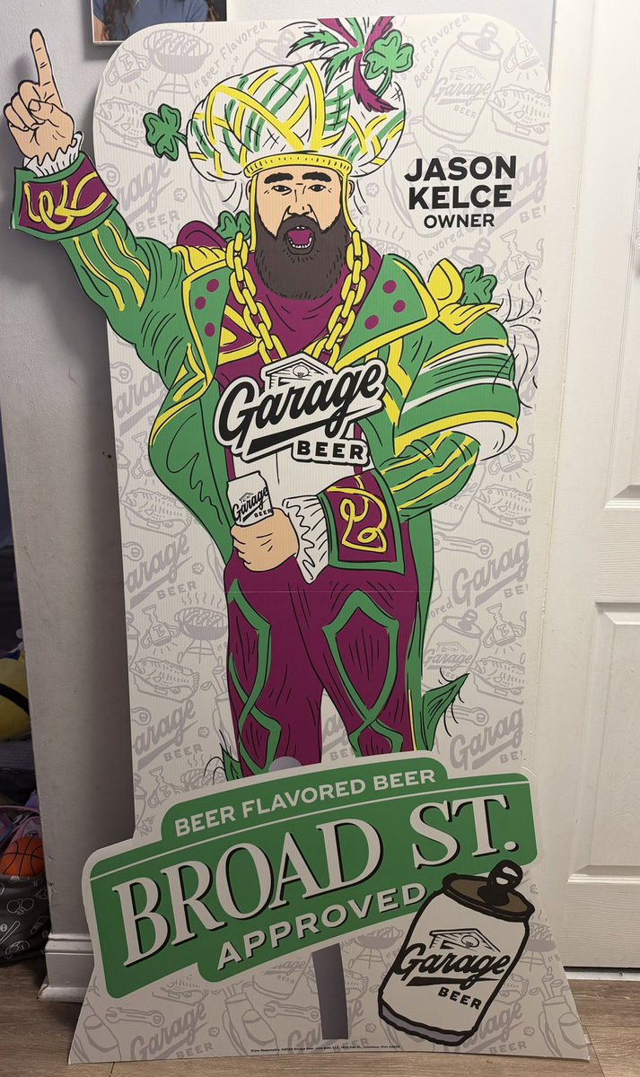 Matt_Joseph24's tweet photo. Newest edition to the memorabilia collection!!! 🔥🔥🔥 now just need a @JasonKelce autograph signing! 👀 hey @DynastySportsPA 👀 😂😂 @drinkgaragebeer https://t.co/tWNpcKOevj