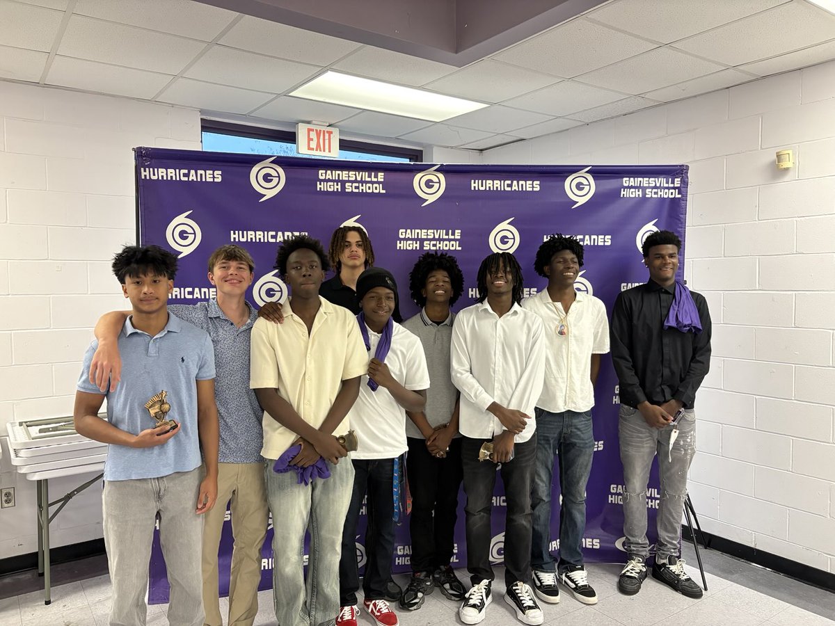 CanesBKB's tweet photo. A great time was had by all at tonight’s basketball program awards dinner!
Varsity players pictured. https://t.co/BejOK1zwHP