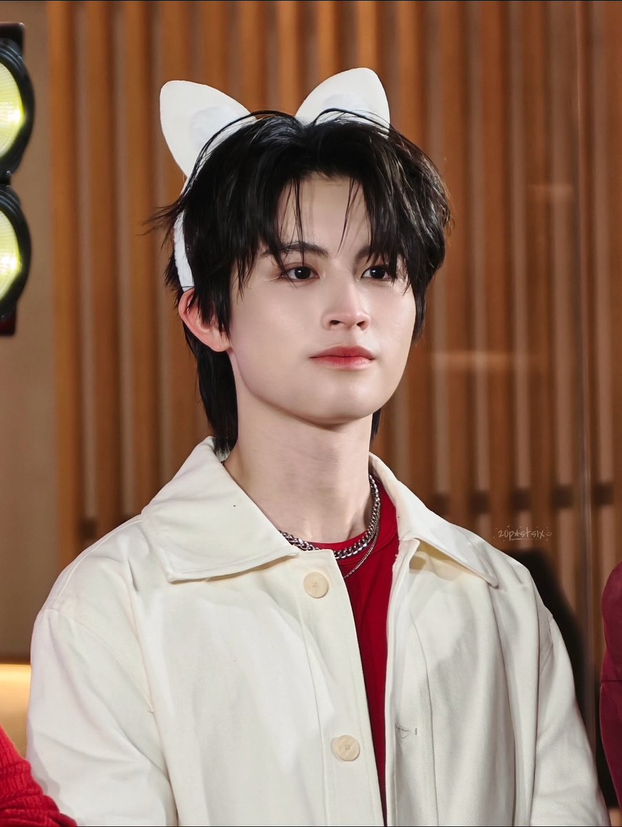 20PASTSIX ◡̈ tweet media