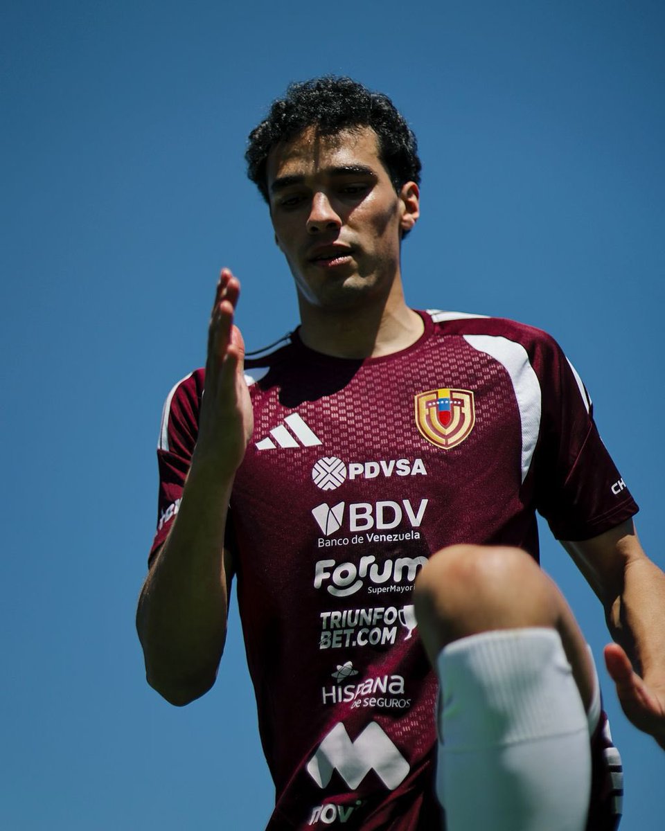 #FuerzaVinotinto🇻🇪 tweet media