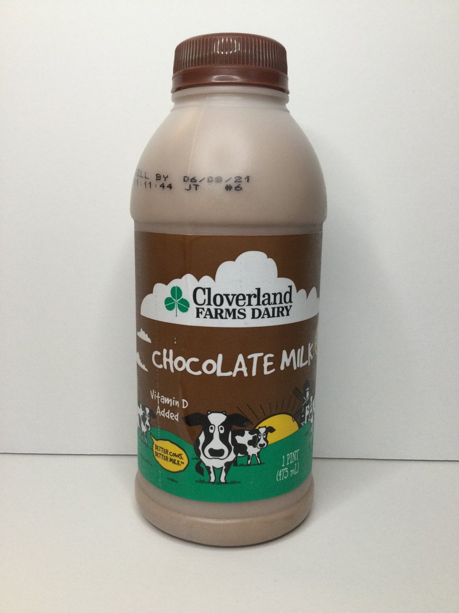 afoolzerrand's tweet photo. Cloverland Farms Dairy Chocolate Milk (Baltimore, MD)
https://t.co/73NVFMZsCy
Immediately sweet, and aside from a fleeting hit of cocoa, there's not much else to the experience. Hold that thought-- there's a bit of a syrupy sting to the uvula a few seconds after the swallow. 🫤
#chocolatemilk #CloverlandFarms #baltimore