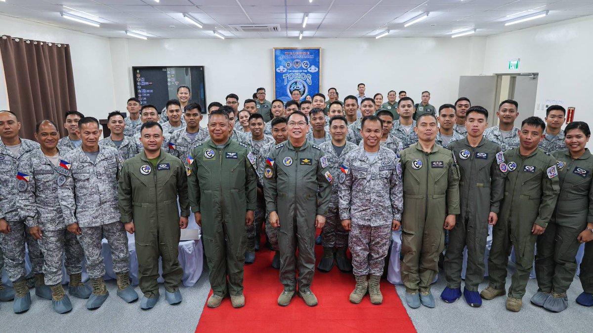 Philippine Air Force tweet media