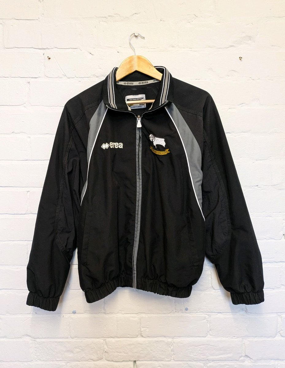 DCFCmemorabilia's tweet photo. Errea Derby County Track Top - Size Small

£7.99 currently

1 bid

Ends Fri 27th Mar @ 11:33pm

https://t.co/xTNgU9YcXJ

#ad #dcfc https://t.co/kdZwY6PNno