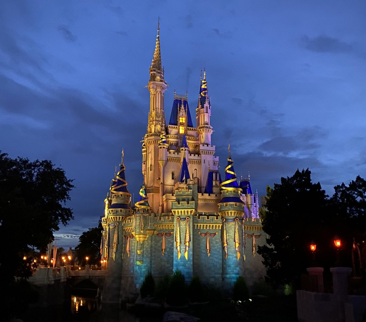 DisneyClipsGuy tweet media