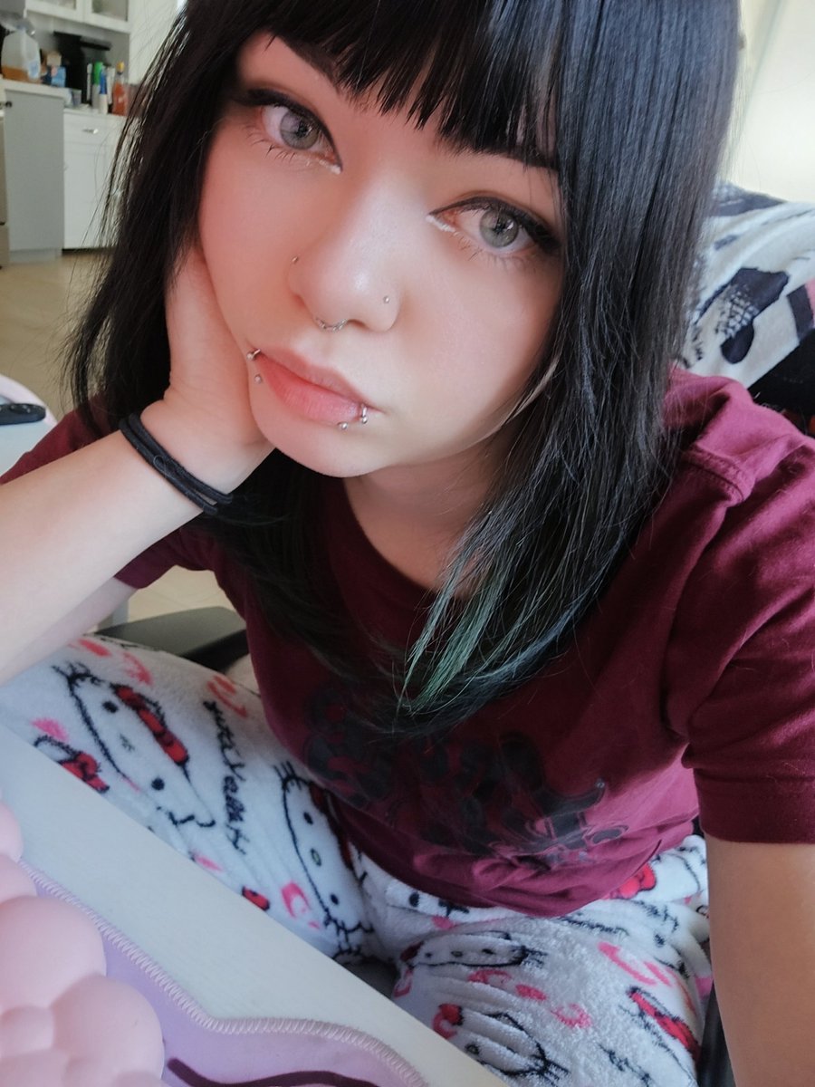 Zoe sparks tweet media