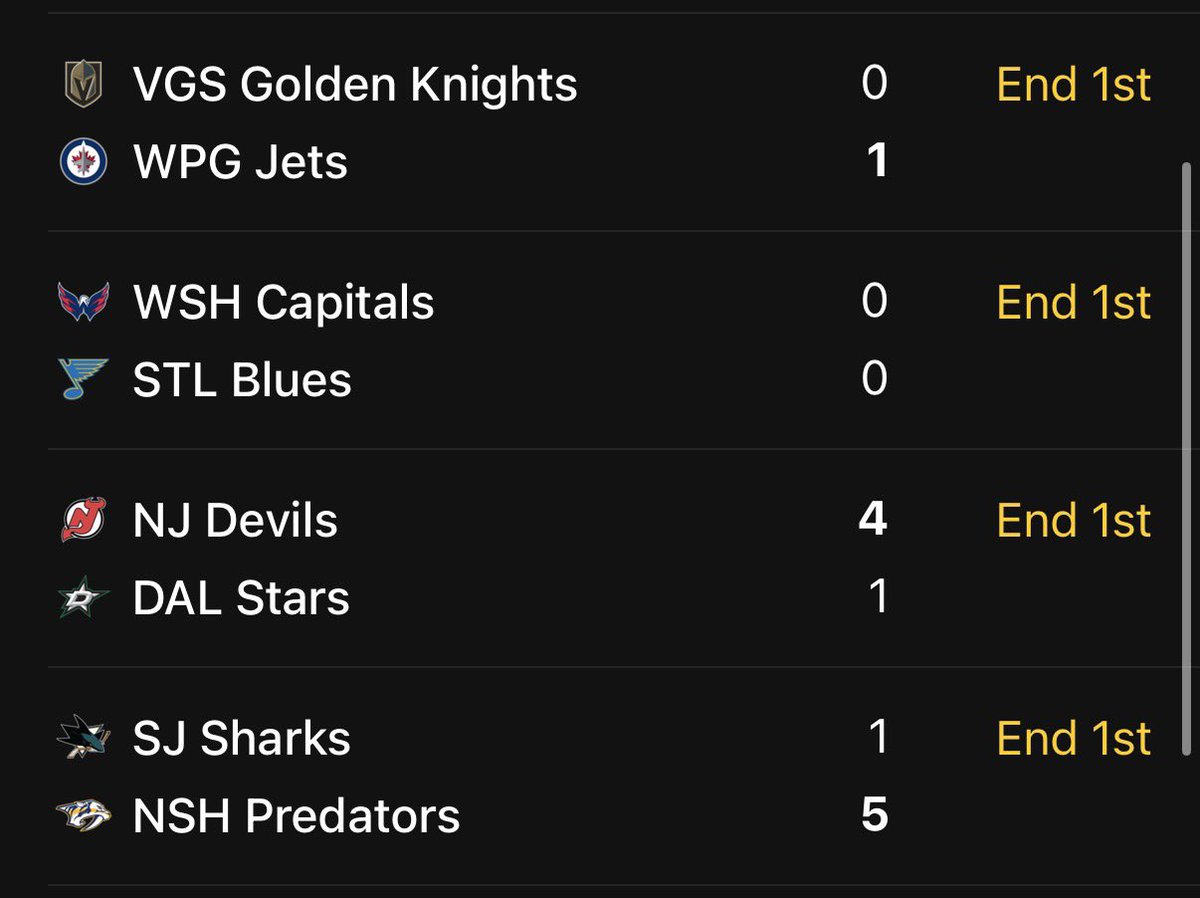 Freudy's tweet photo. The NHL schedule is honestly impressive, 11 games all at intermission at once, super fun https://t.co/cpLGNJrl0q