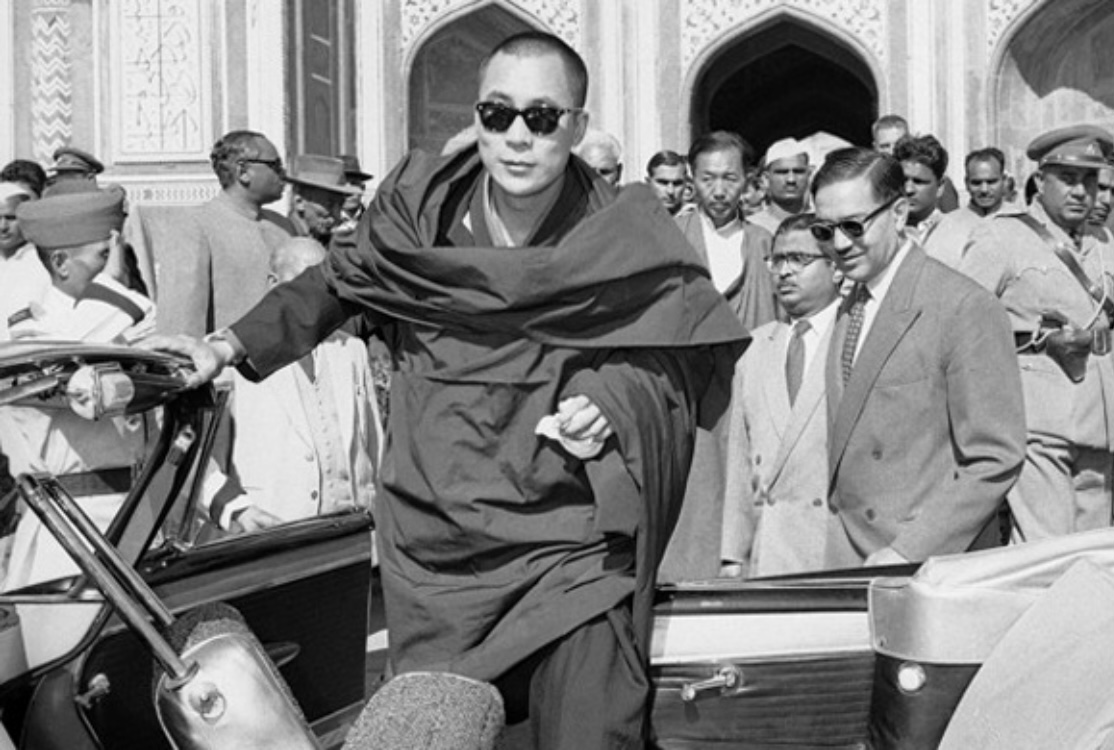 Jim from blocmates tweet media