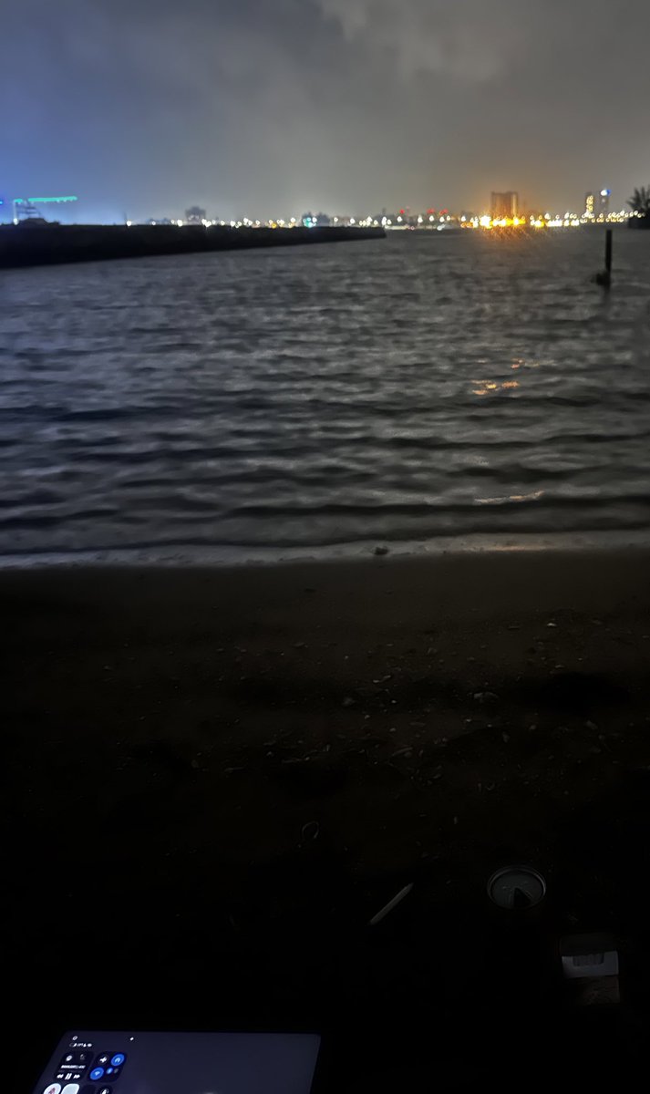 روّح tweet media