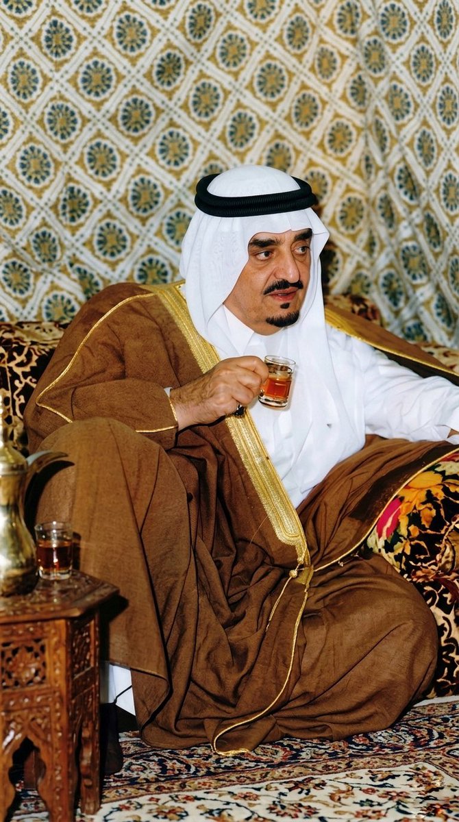 قرار tweet media
