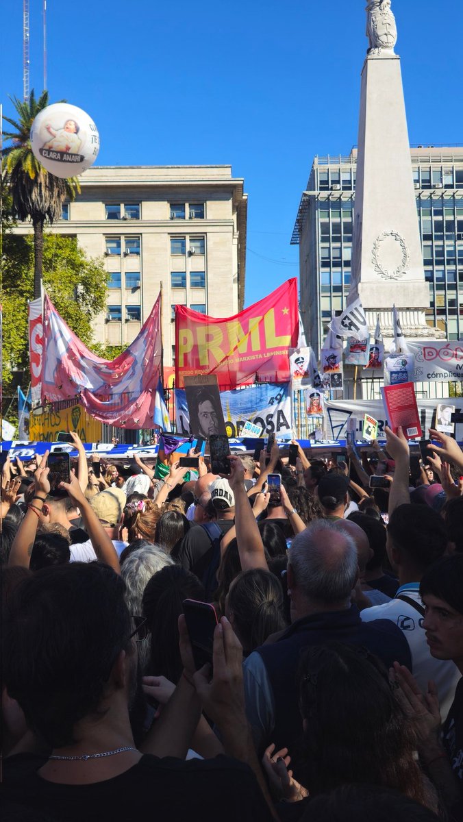 • Lucía • tweet media