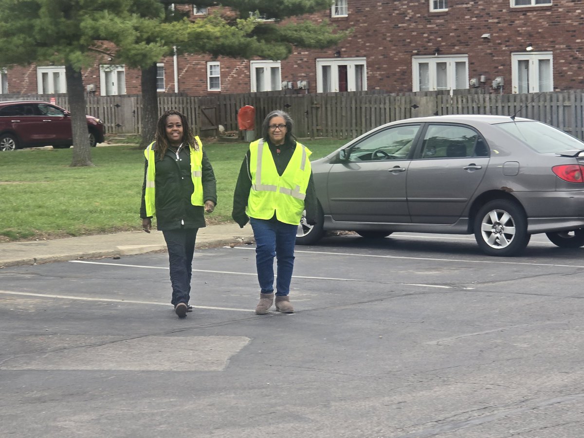 charlesharriso5's tweet photo. I am just getting back home from being out with the @Indytenpoint OGs on the far east side at several hotspot locations.  Jesus said, "Blessed are the peacemakers, for they shall be called sons of God" in Matthew 5:9. #ResultsMatter #SavingLivesMatter #WorkingTogetherWorks https://t.co/NZaalqz9hh