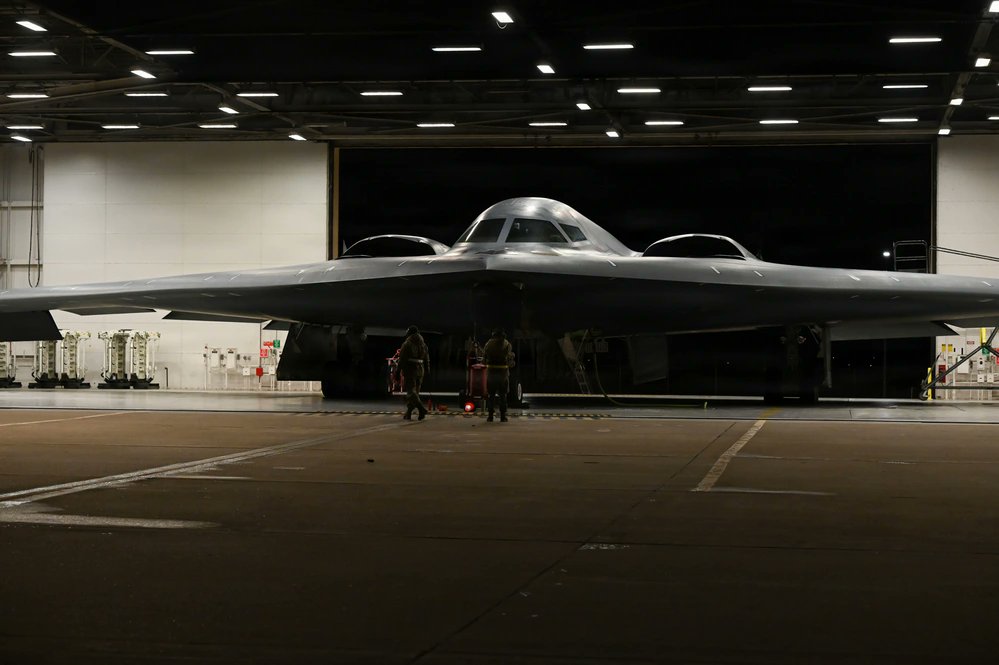 fighterlover9's tweet photo. B-2 Spirit stealth bomber prepares to take off during Operation Epic Fury, March 17, 2026. https://t.co/1B52vxrcKo