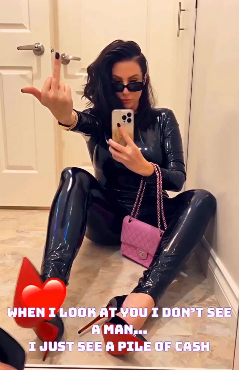 Bratty J 🩷👑 tweet media