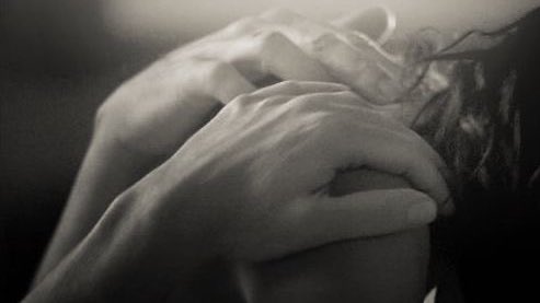 غَلَـس tweet media