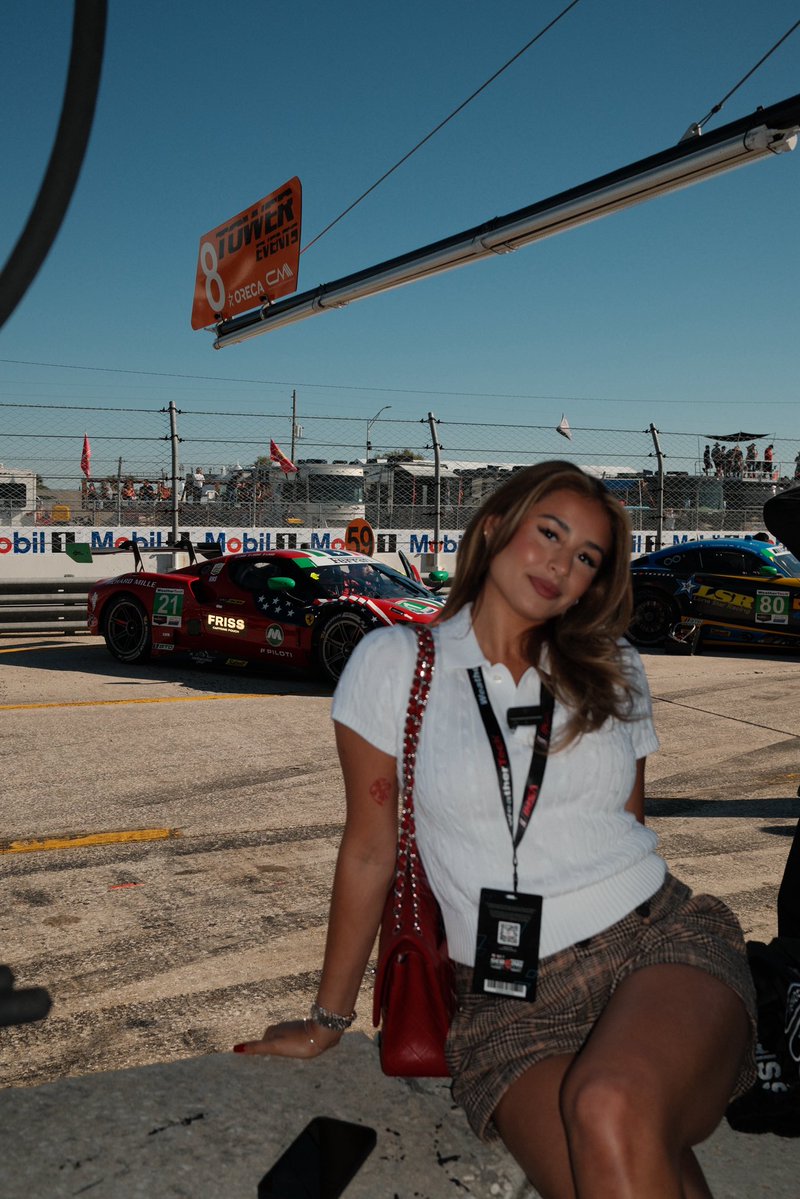 Sam Frank✰ tweet media