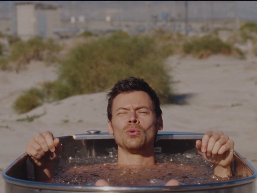 si, occasionally 🪩 ★ tweet media