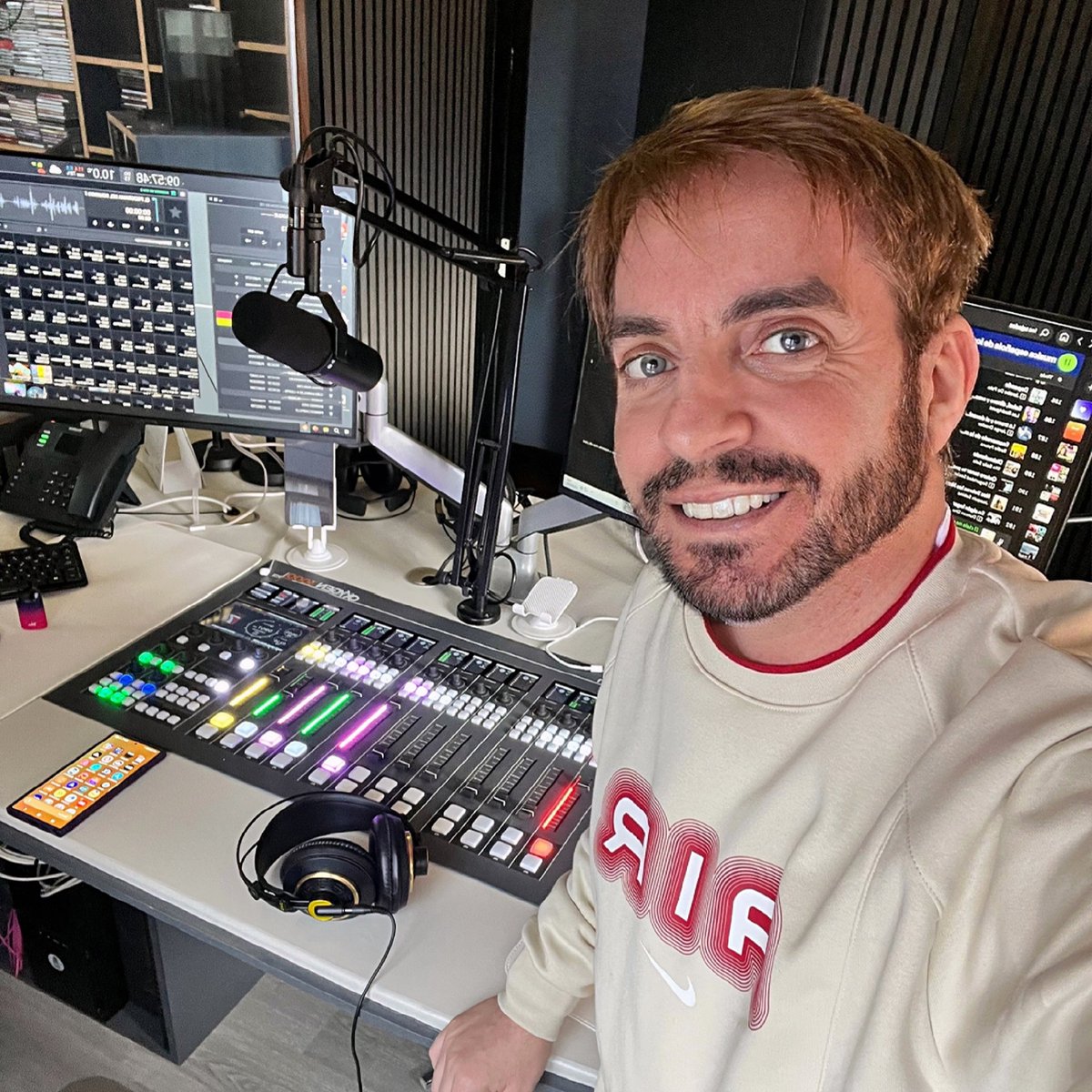JBabarro's tweet photo. Donde siempre...cuando quieras,venirse 88.5 Radio7 https://t.co/iWOS4IvOUg