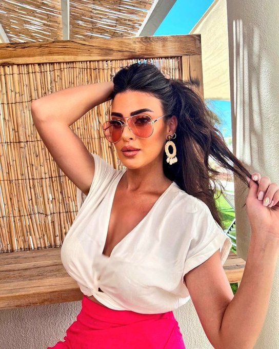 الدكتورة سمر للفنانات❤️🪩💃🫦😍😵 tweet media