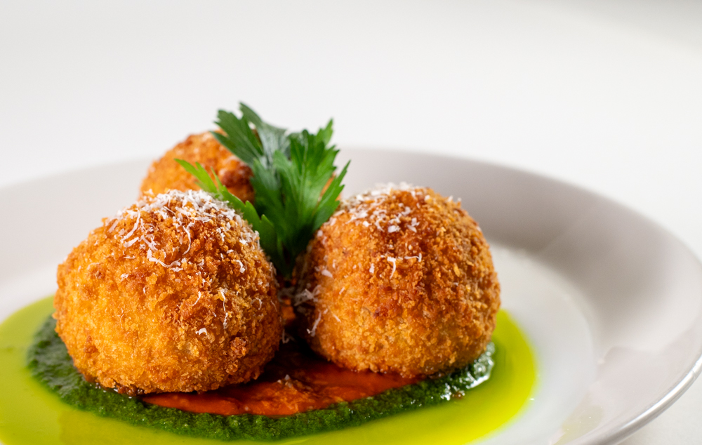 Tony's of Bowling Green tweet media