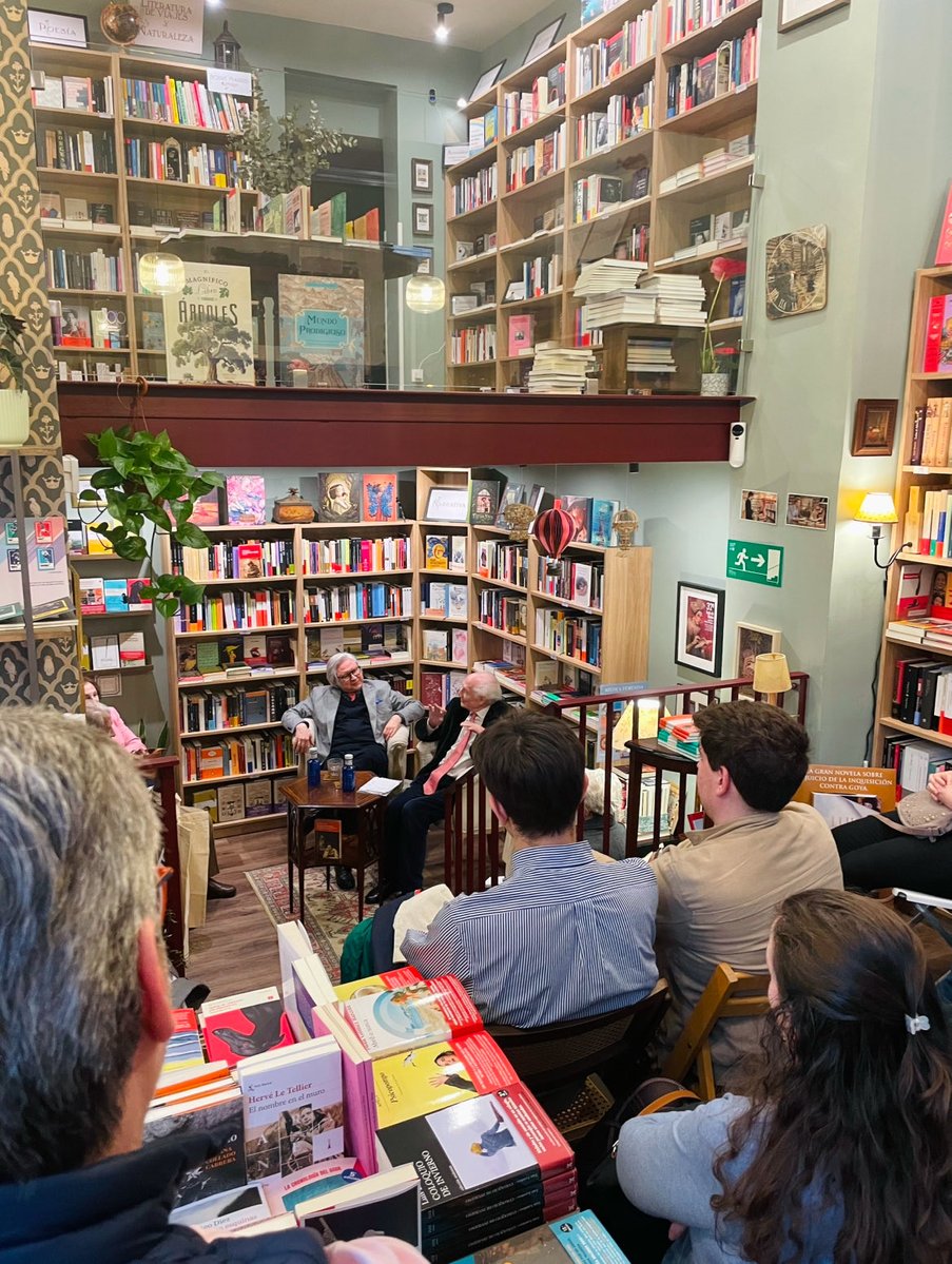 Librería Celama tweet media