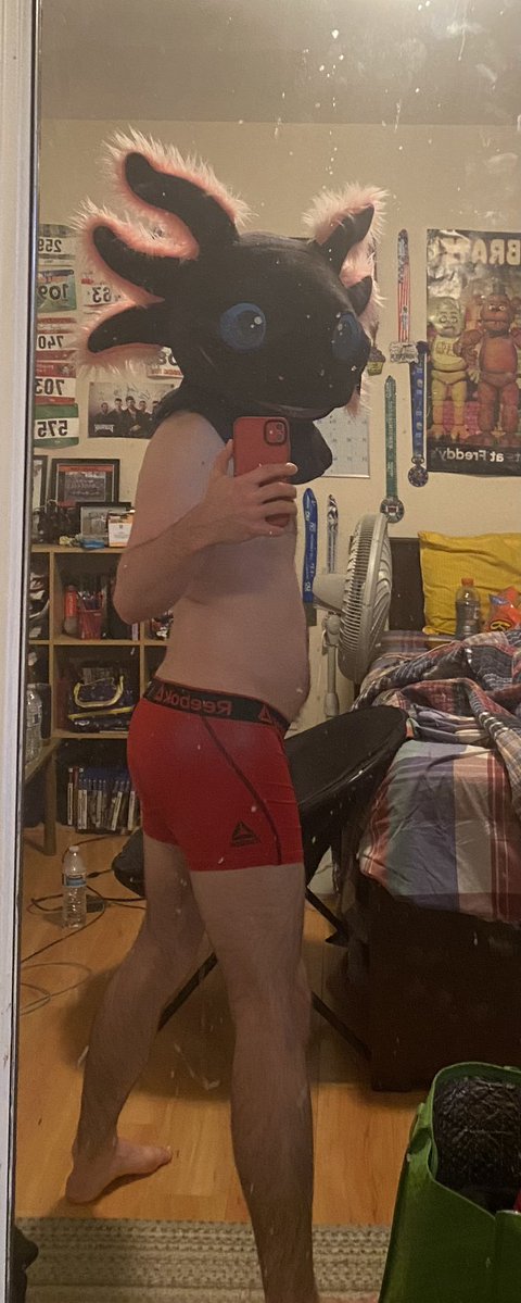 Bubbles Axolotl 💜🖤 tweet media