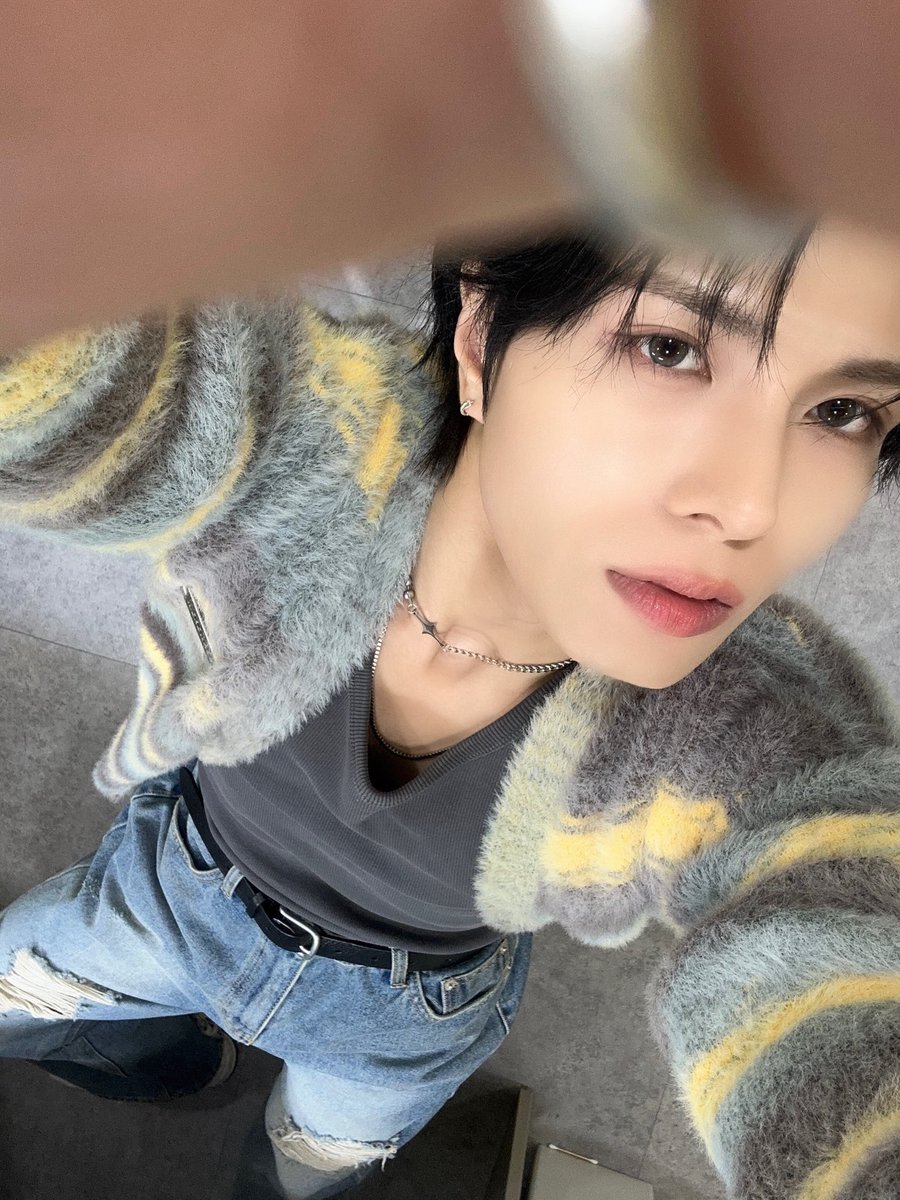 elast_looks's tweet photo. insane pov

 #yejun #예준 #elast #엘라스트 https://t.co/6vWAOuWI8e