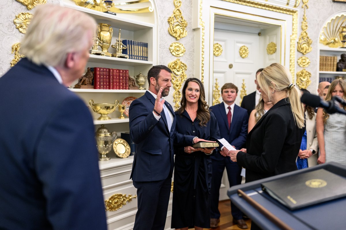 The White House tweet media