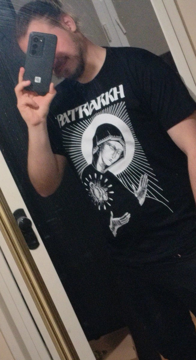 JE Koniec. tweet media