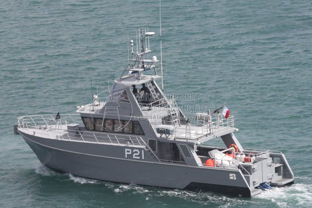 Shipguru's tweet image. #armedforcesofmalta #InshorePatrolCraft #P21 during the #PapalVisit of #Popebenedictxvi at #grandharbourmalta - 22.03.2010 - maltashipphotos.com - NO PHOTOS can be used or manipulated without our permission @Gibdan1 @key2med @worldshipsoc @ShippingMagnate @Rich_Ships