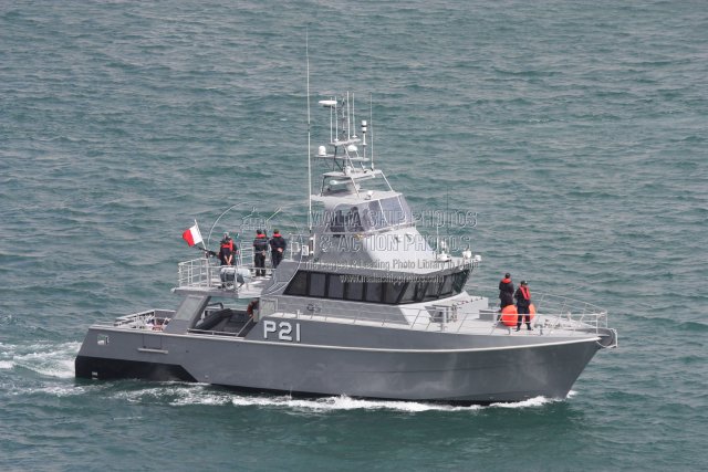Shipguru's tweet image. #armedforcesofmalta #InshorePatrolCraft #P21 during the #PapalVisit of #Popebenedictxvi at #grandharbourmalta - 22.03.2010 - maltashipphotos.com - NO PHOTOS can be used or manipulated without our permission @Gibdan1 @key2med @worldshipsoc @ShippingMagnate @Rich_Ships