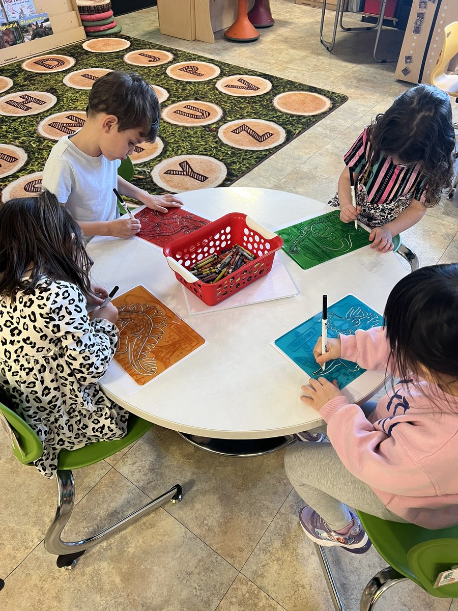 Ms. Dipaoli 🍎🖍❤️ tweet media