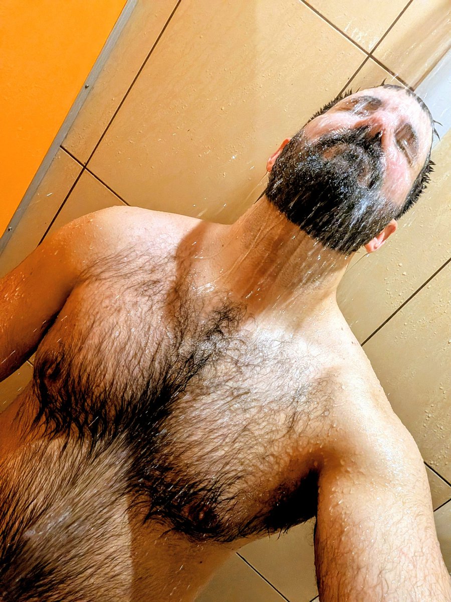 Kywi82's tweet photo. Shower ? 😌🚿🔥 https://t.co/b8fNVe897S