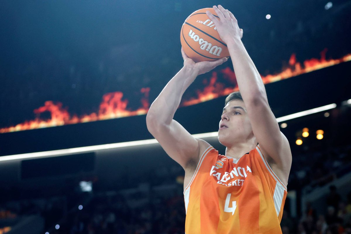 Hans Transfer FCB tweet media